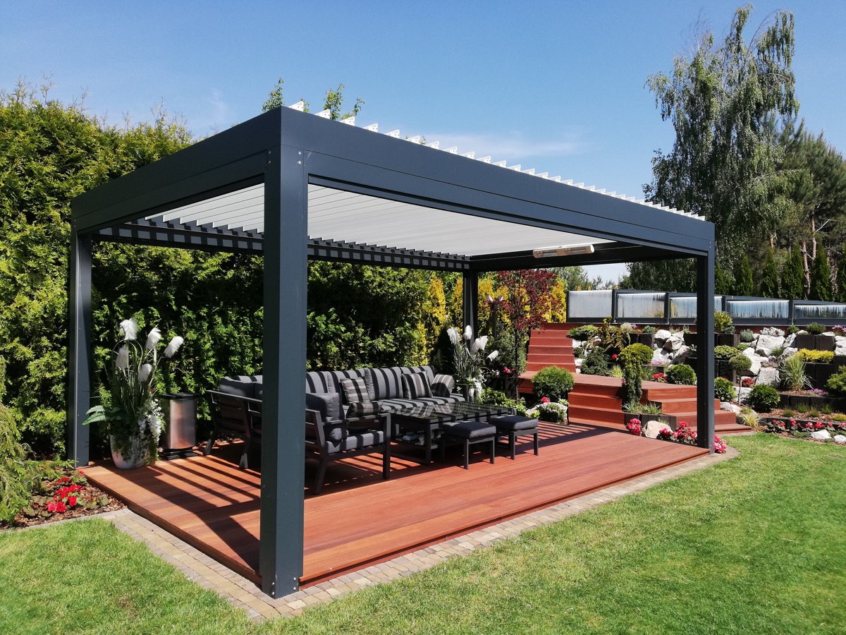 Pergola przy basenie
